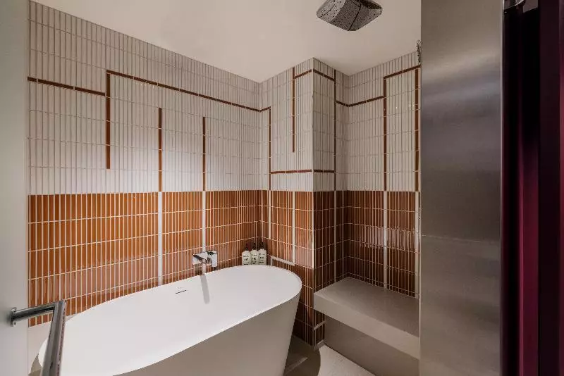 キングサイズベッドのスイートルーム, Indigo Brisbane City Centre, An Ihg