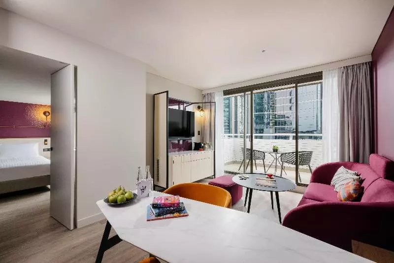 キングサイズベッドのスイートルーム, Indigo Brisbane City Centre, An Ihg