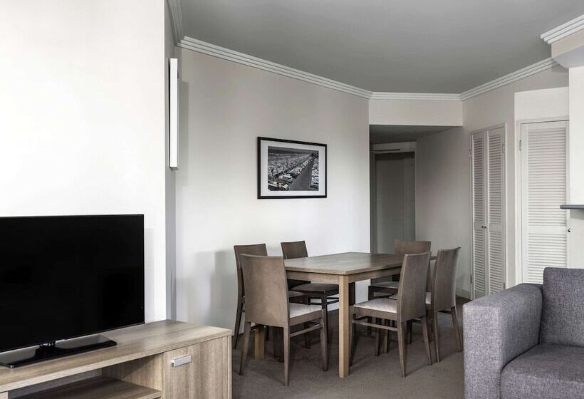 침실 2개 아파트, Mantra Crown Towers