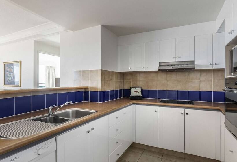 침실 2개 바다 전망 아파트, Mantra Crown Towers