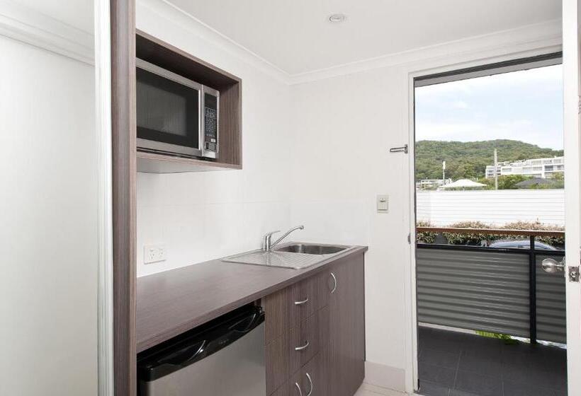 디럭스 패밀리 룸, Nelson