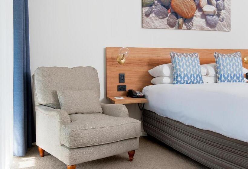 스탠다드 룸, Nelson