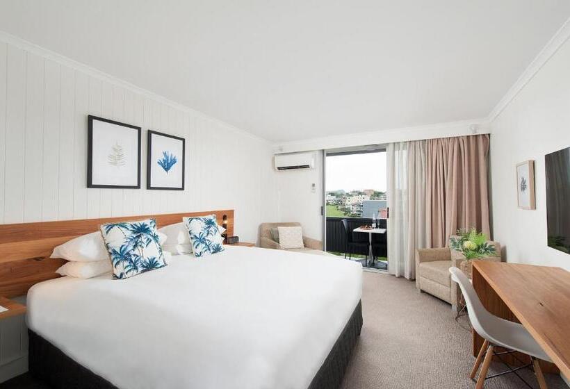 디럭스 룸 킹사이즈 침대, Nelson