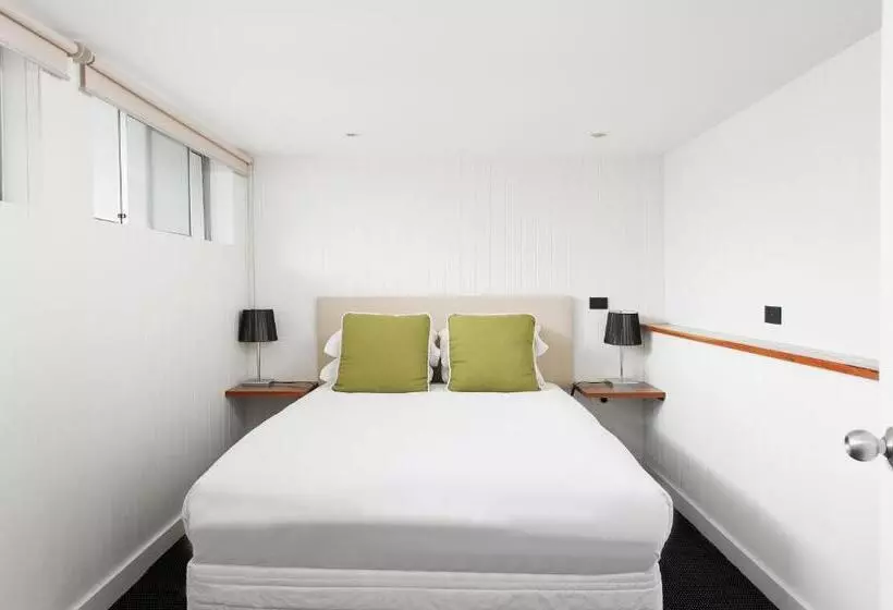 2 Bedroom Apartment with Views, Nelson