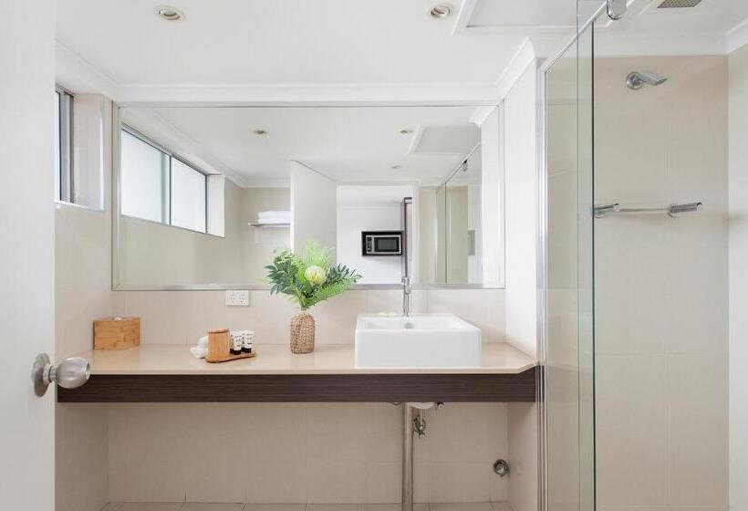 패밀리 룸 가든 전망, Nelson