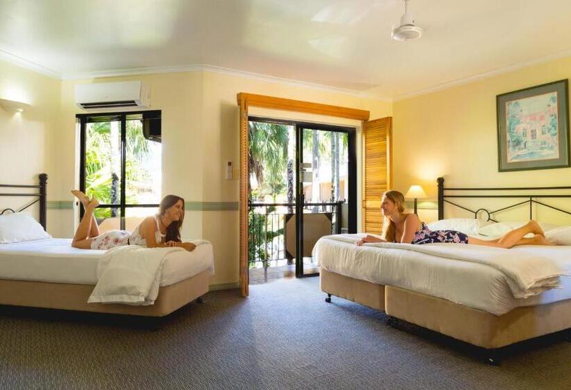 Семейный Номер Вид на Бассейн, Palm Royale Cairns