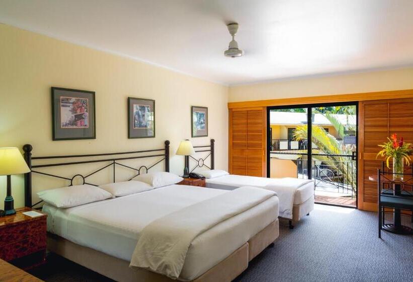 Трехместный Номер Стандарт Вид на Бассейн, Palm Royale Cairns