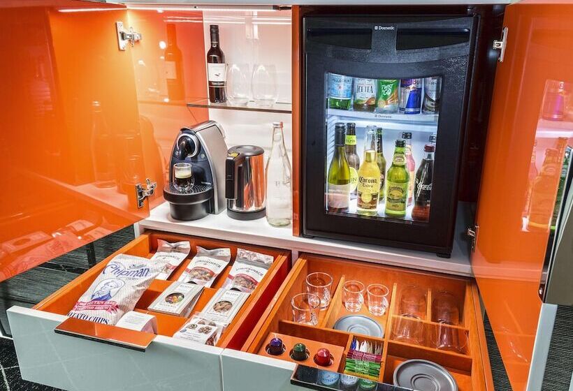 Номер Стандарт, Swissôtel Sydney