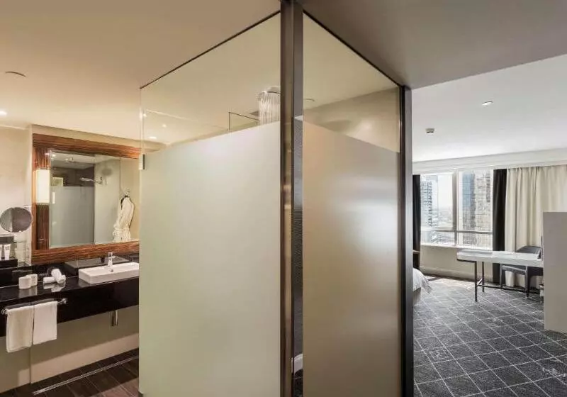 سوئیت کلاب, Swissôtel Sydney