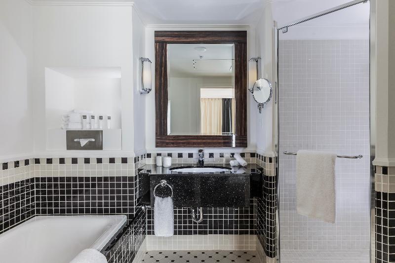 Номер Executive Кровать Кинг, Swissôtel Sydney