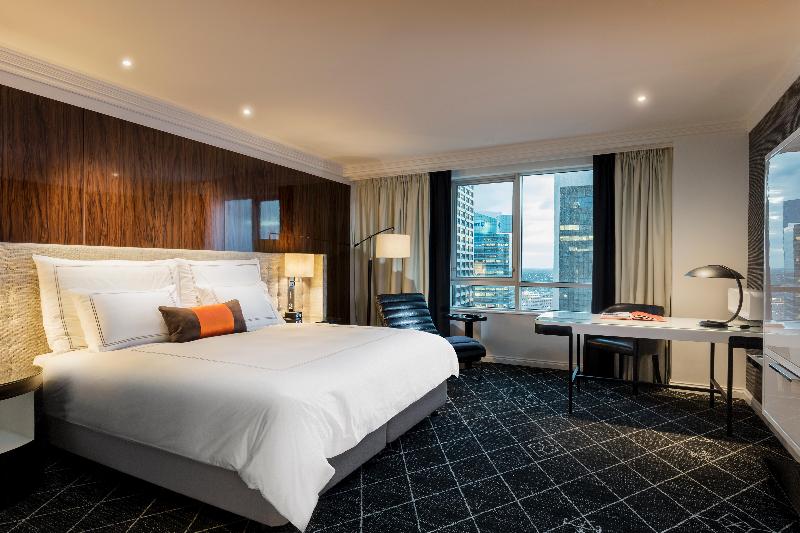 Номер Executive Кровать Кинг, Swissôtel Sydney