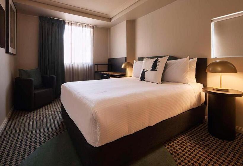 غرفة قياسية سرير كينج, The Capitol Hotel Sydney