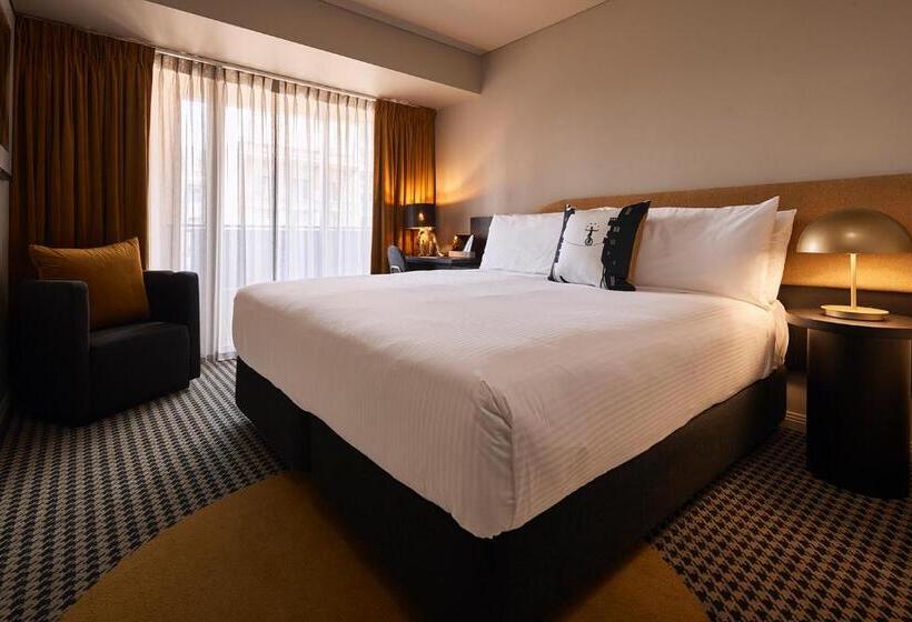 غرفة ديلوكس سرير كينج, The Capitol Hotel Sydney