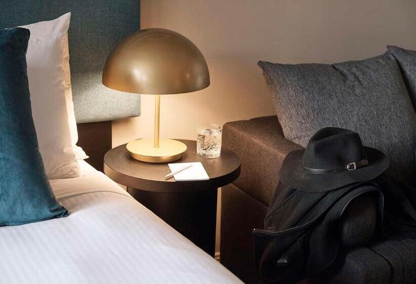 غرفة قياسية سرير كينج, The Capitol Hotel Sydney