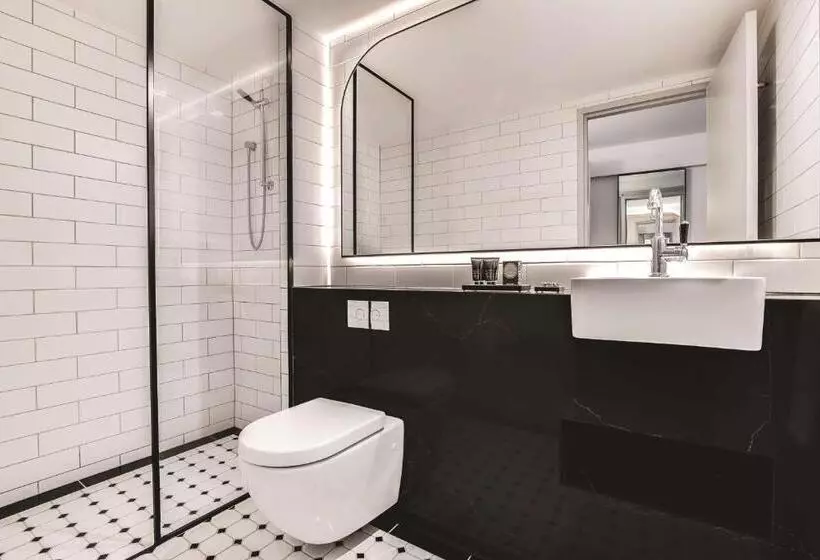 景色の見えるデラックスルーム, The Savoy Hotel On Little Collins Melbourne