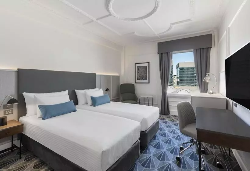 スタンダードルーム, The Savoy Hotel On Little Collins Melbourne