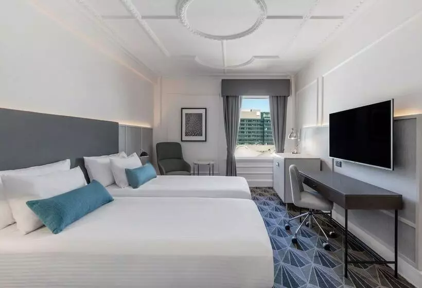 スタンダードルーム, The Savoy Hotel On Little Collins Melbourne