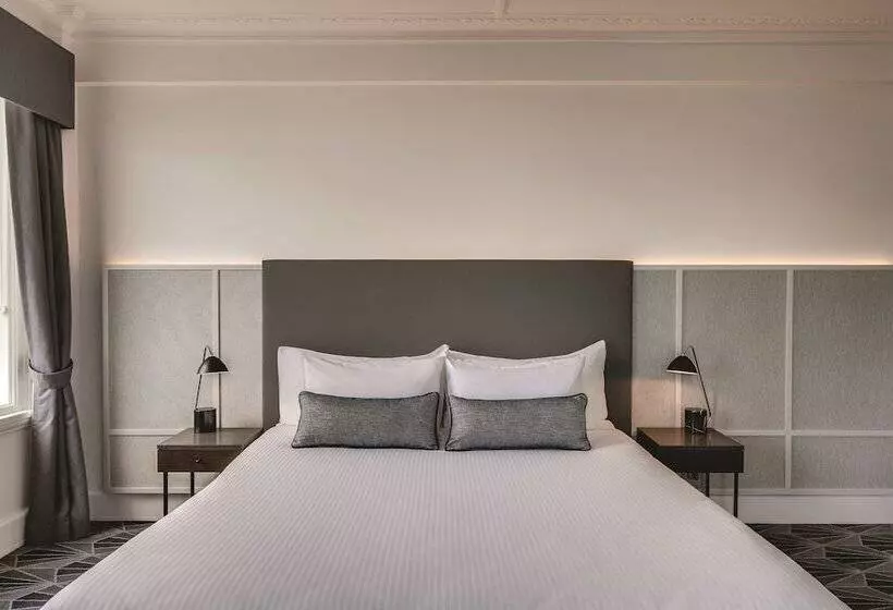 景色の見えるデラックスルーム, The Savoy Hotel On Little Collins Melbourne