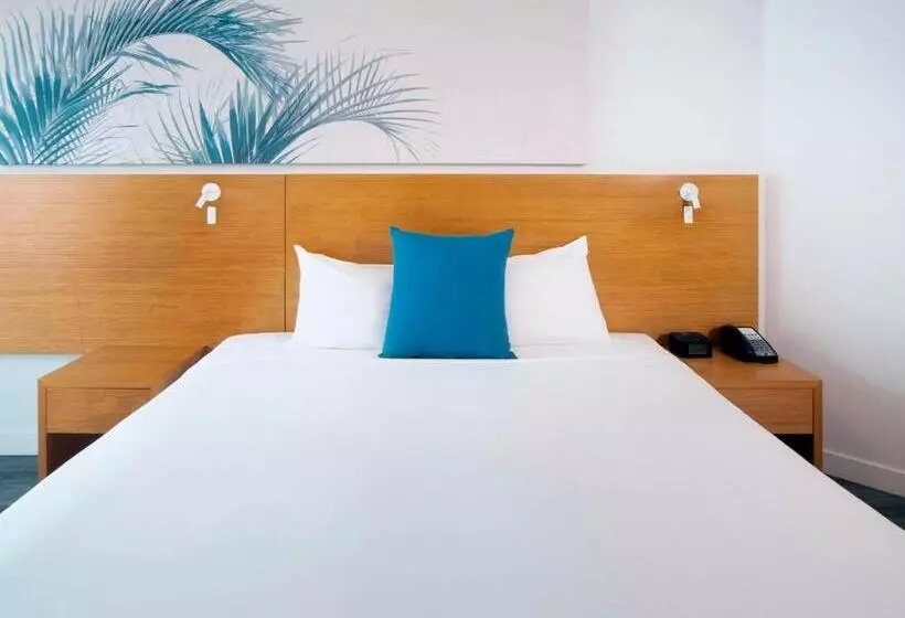 اتاق استاندارد با تخت بزرگ, Novotel Cairns Oasis Resort