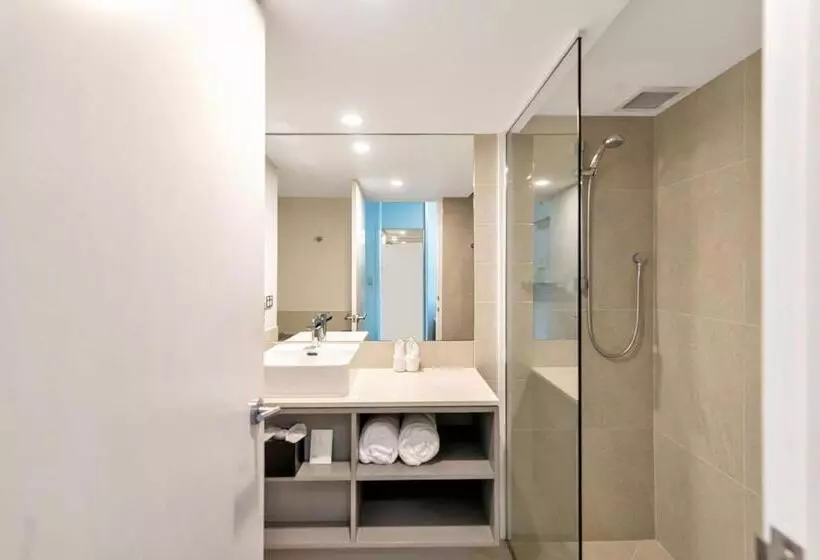 اتاق لوکس, Novotel Cairns Oasis Resort
