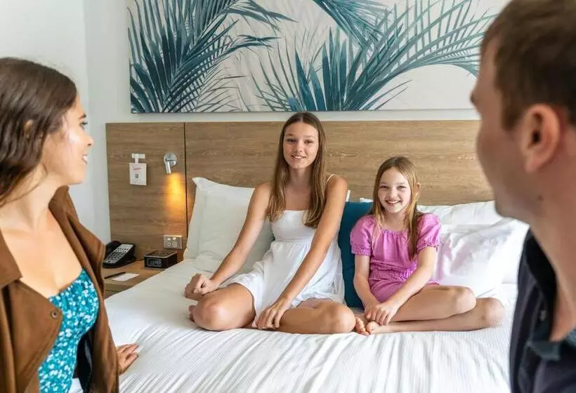 اتاق لوکس, Novotel Cairns Oasis Resort