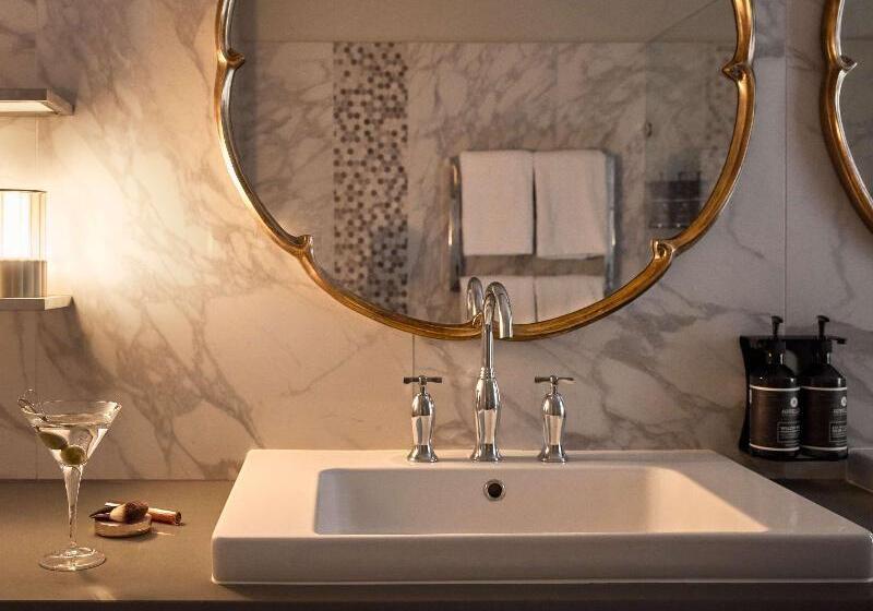 キングサイズベッドのスタンダードルーム, The Playford Adelaide  Mgallery