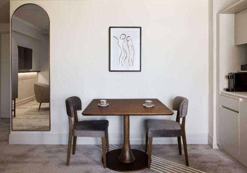 キングサイズベッドのジュニアスイート, The Playford Adelaide  Mgallery