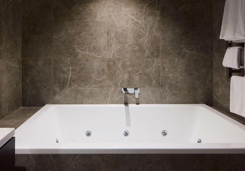 キングサイズベッドのジュニアスイート, The Playford Adelaide  Mgallery