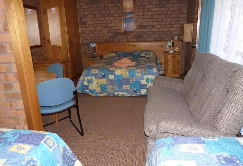 Perhehuone, Wintersun Motel