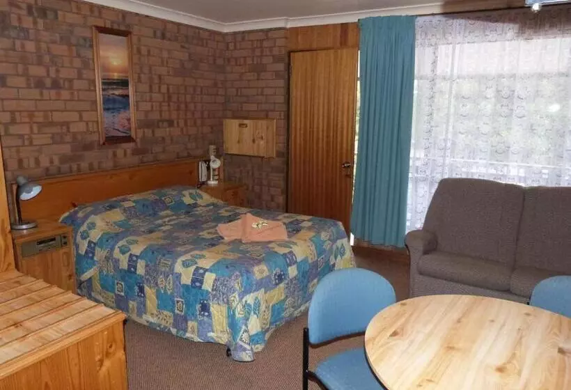 Perhehuone, Wintersun Motel