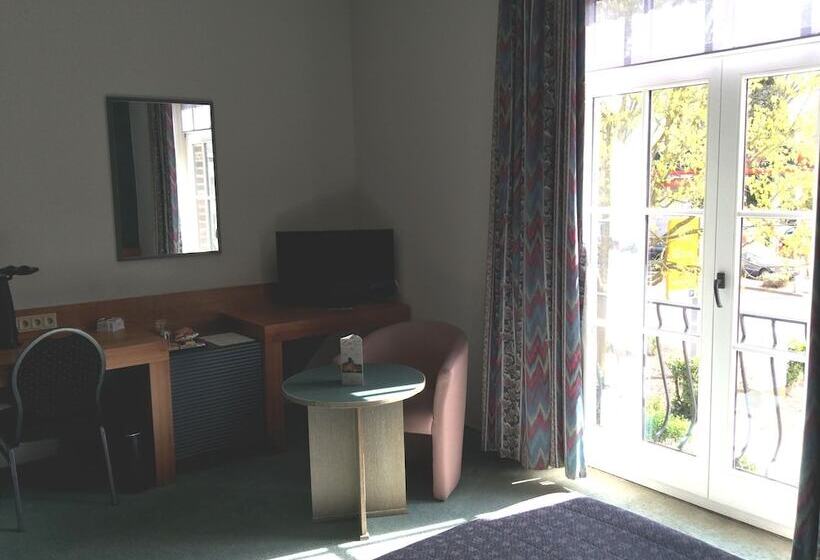 スタンダードシングルルーム, Abbey