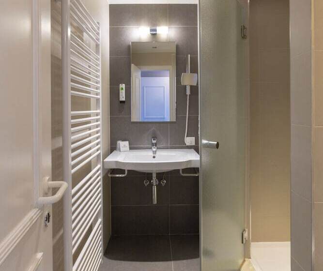 اتاق خانوادگی, Auberge St. Pol