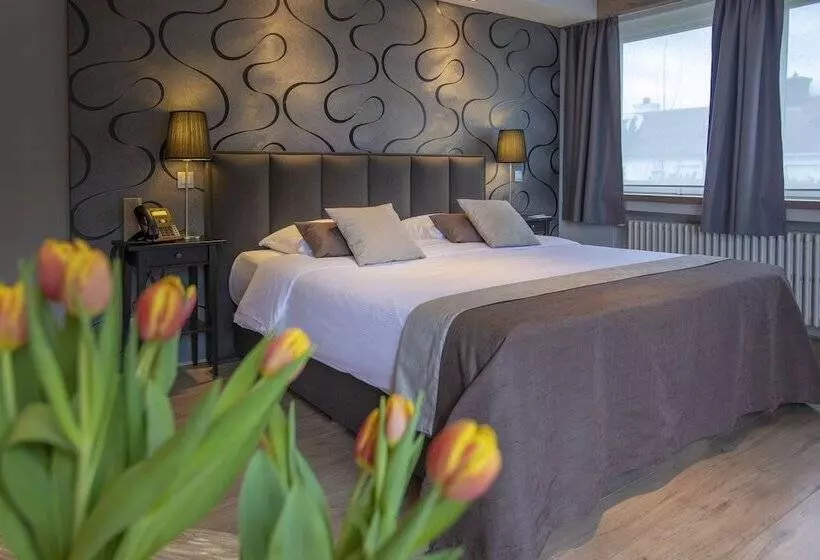 سوییت جونیور با بالکن, Auberge St. Pol