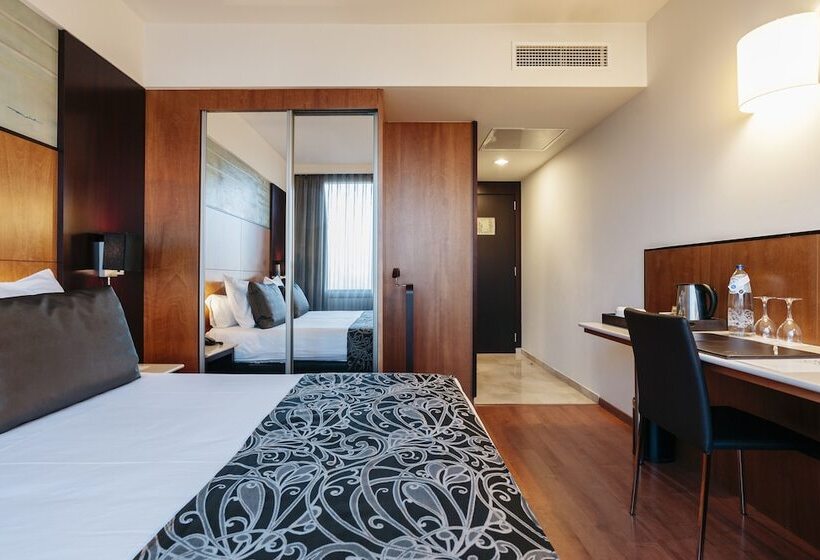 Номер Стандарт, Catalonia Brussels