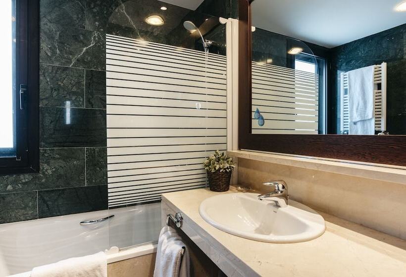 Premium room with terrace, Catalonia Brussels