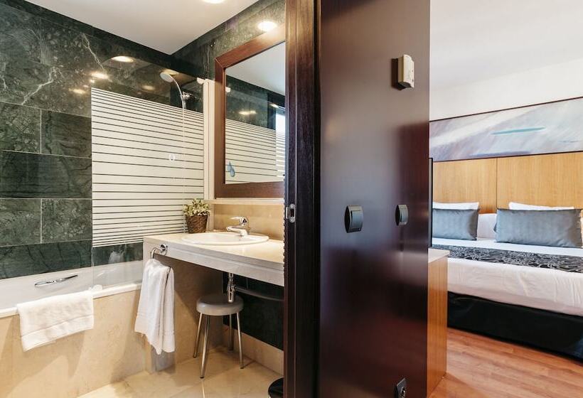 Premium room with terrace, Catalonia Brussels