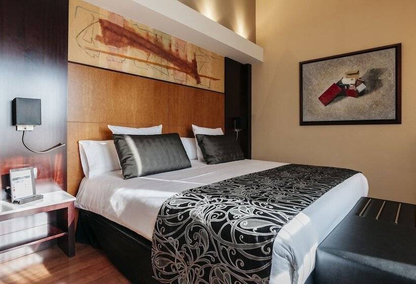 Номер Superior, Catalonia Brussels