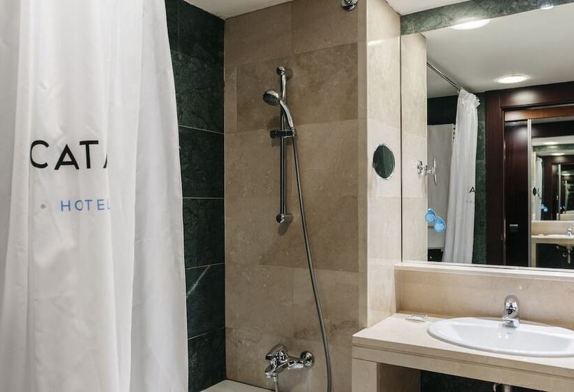 Номер Стандарт Трехместный, Catalonia Brussels