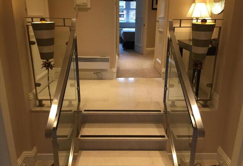 三卧行政公寓, Beaufort House   Knightsbridge