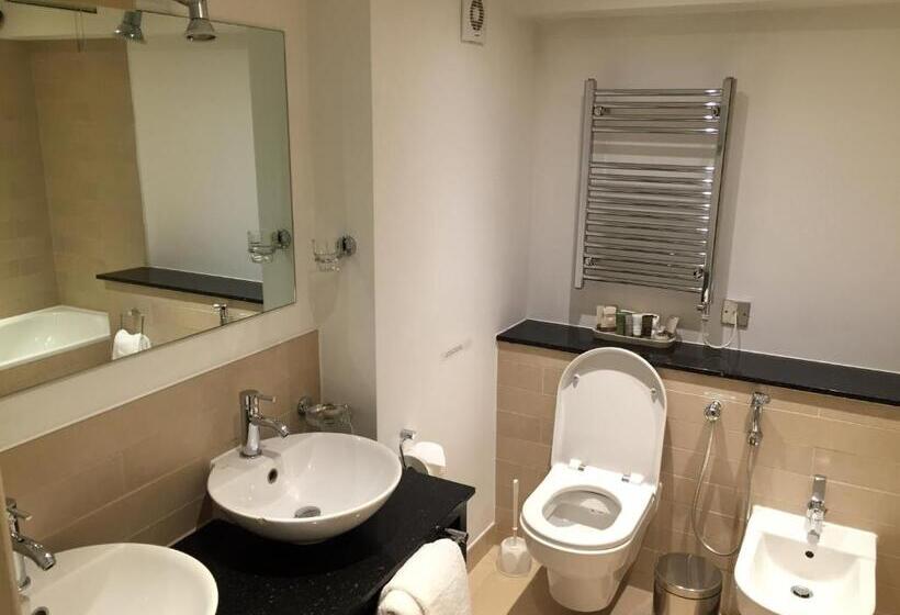 三卧行政公寓, Beaufort House   Knightsbridge