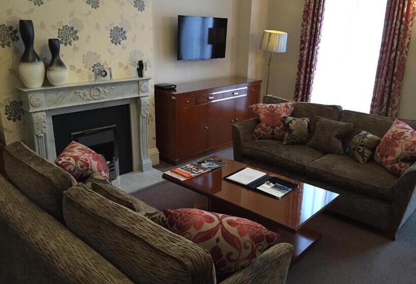 三卧行政公寓, Beaufort House   Knightsbridge