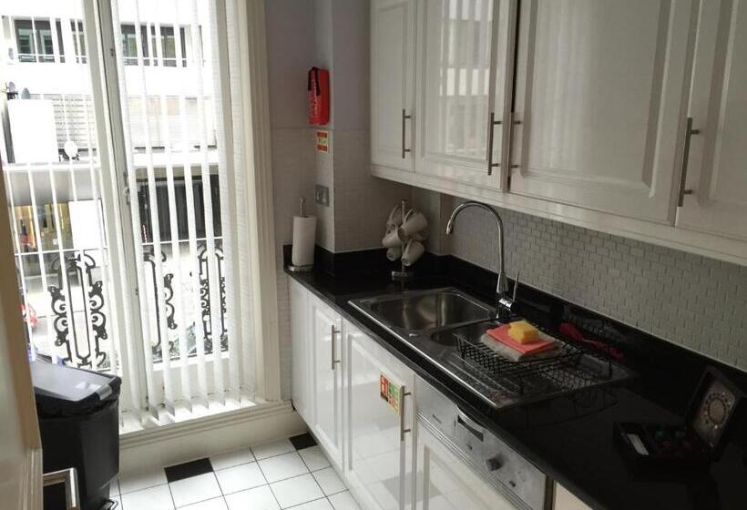 带4个卧室的公寓, Beaufort House   Knightsbridge