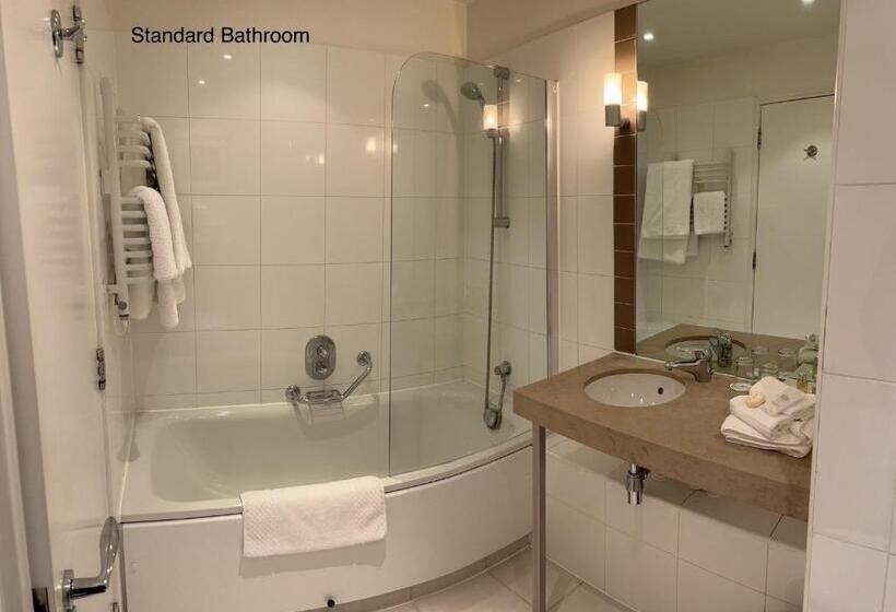 Полулюкс, Bedford Lodge Hotel & Spa