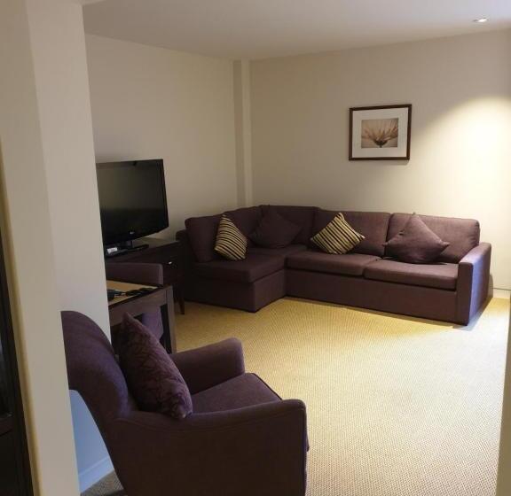 سوییت جونیور سوپریور, Bedford Lodge Hotel & Spa