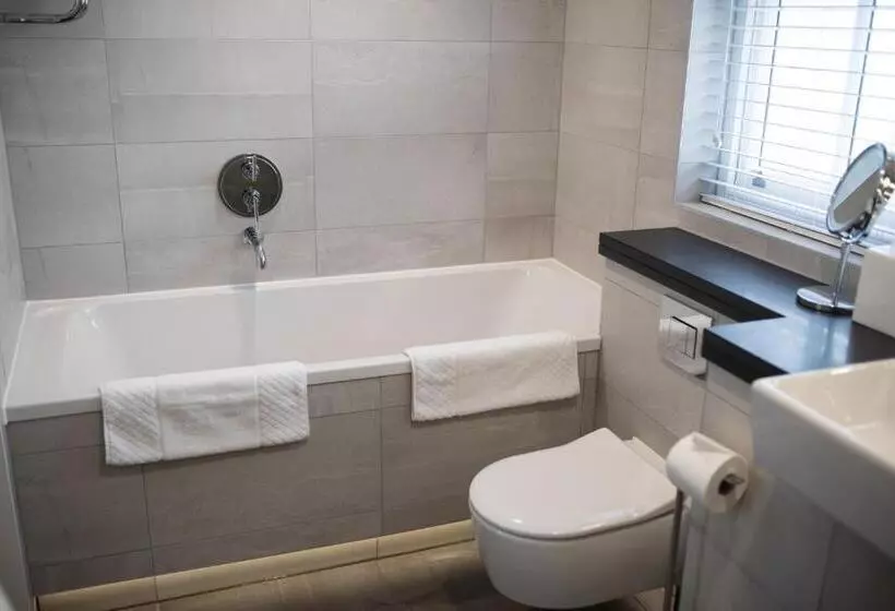 Superior Room, Bedford Lodge Hotel & Spa