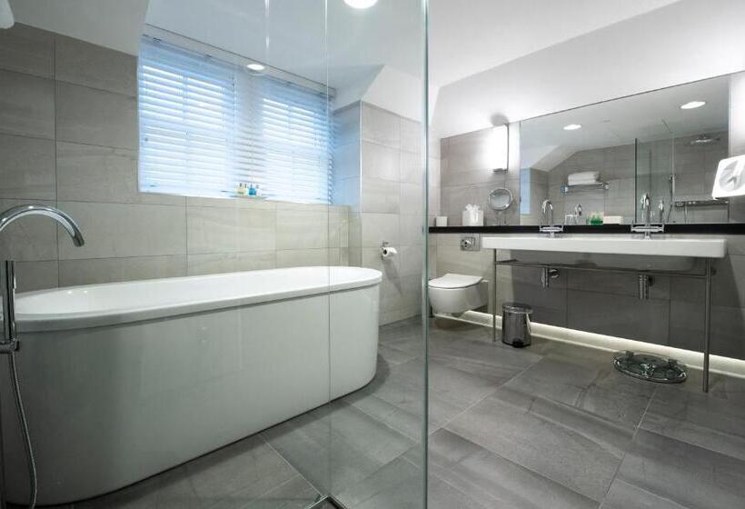 Президентский Люкс, Bedford Lodge Hotel & Spa