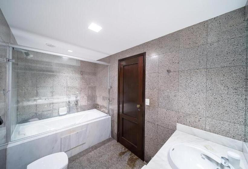 Люкс Кровать Кинг, Bourbon Hotel & Suites Curitiba