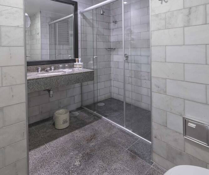 اتاق لوکس, Bourbon Hotel & Suites Curitiba