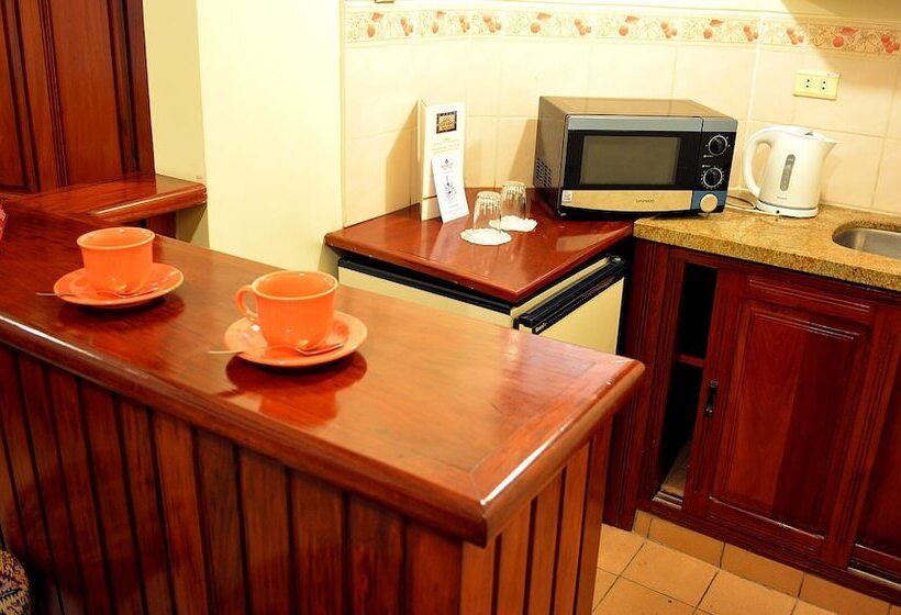 דירת חדר, House Inn Apart