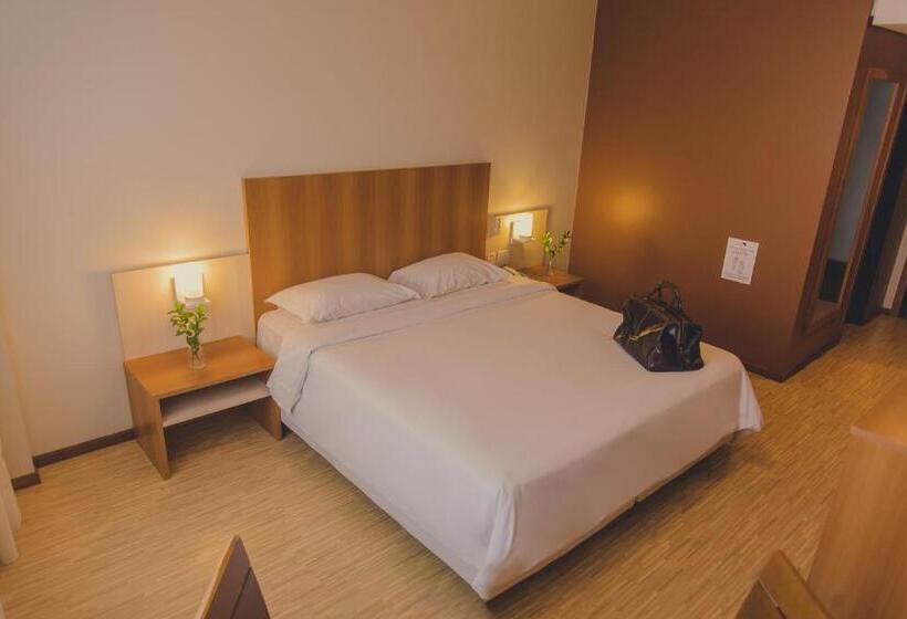 חדר דלוקס, Swan Novo Hamburgo